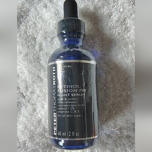 Huge 2 Oz Peter Thomas Roth Retinol Fusion PM Night Serum in Blue